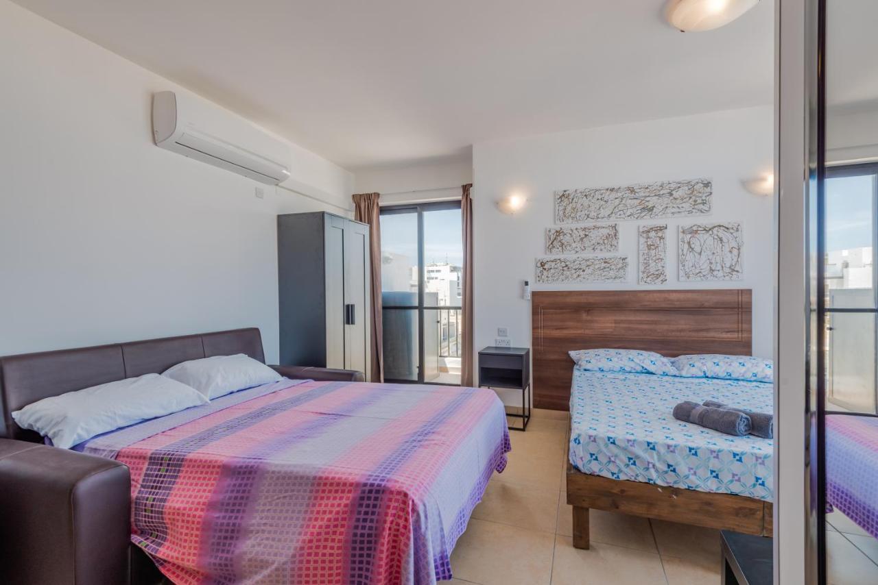 Апартаменти Penthouse With Seaview Terrace Сент-Полс-Бей Екстер'єр фото